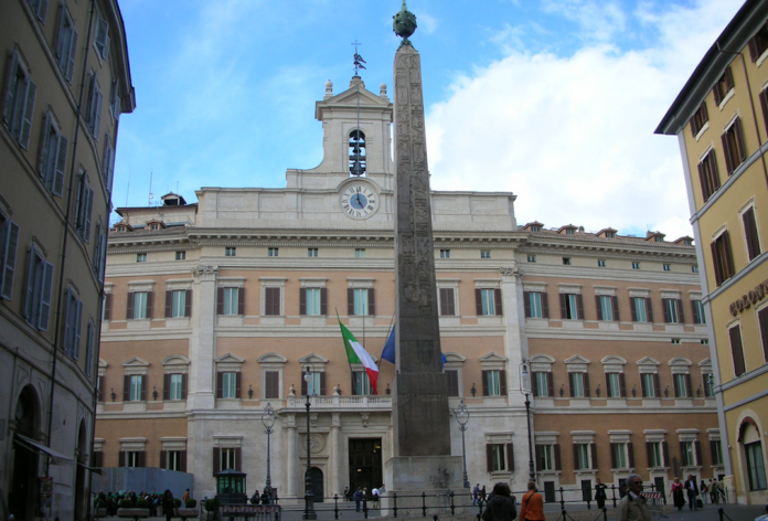 La facciata di palazzo Montecitorio
