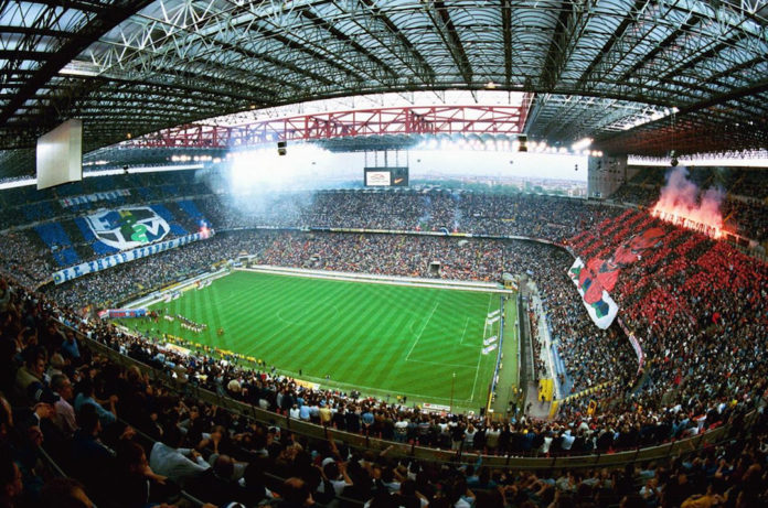 Lo stadio Giuseppe Meazza di San Siro durante un derby