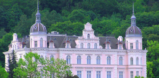 Il Grand Hotel di Bristol, alla cui facciata si è ispirato il bozzetto per il film Grand Budapest Hotel