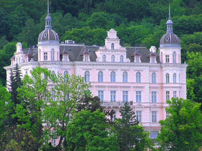 Il Grand Hotel di Bristol, alla cui facciata si è ispirato il bozzetto per il film Grand Budapest Hotel