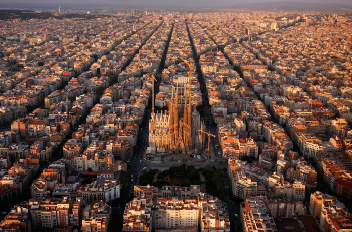 Barcellona, con la Sagrada Familia e la Diagonal