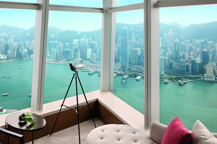 La vista sulla baia di Hong King dall'hotel Rits