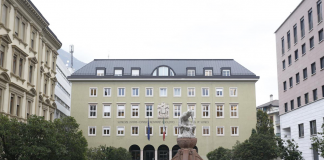 La sede della provincia autonoma di Bolzano